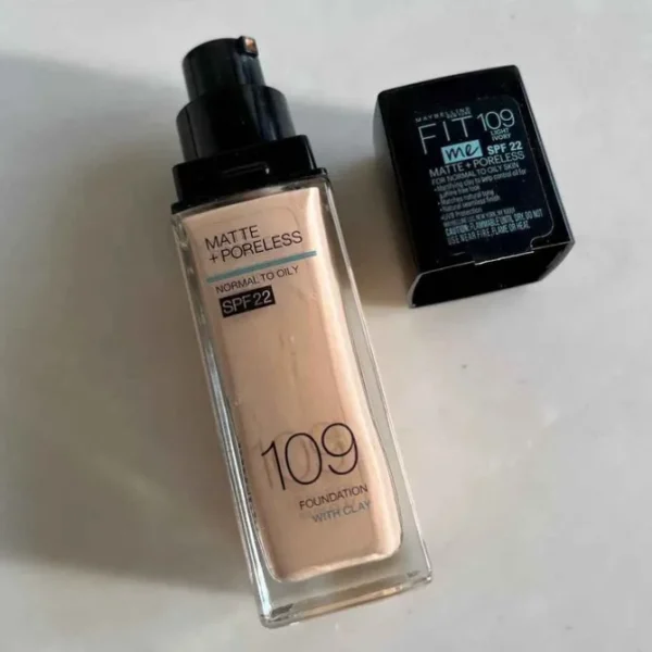 New York Fit Me Matte Light Pore Matte Foundation SPF22